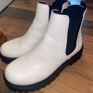 Chelsea boots
